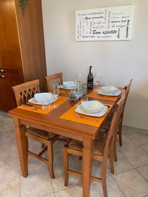 Apartamento Casa Carlino Santo Stefano Belbo Exterior foto